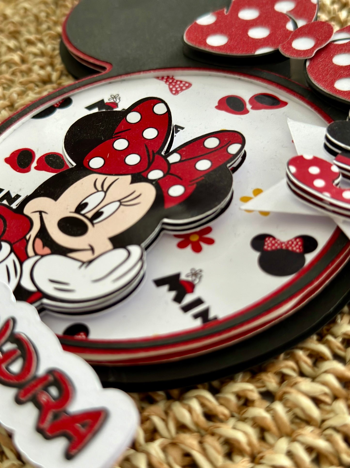 Minnie Mouse cake topper