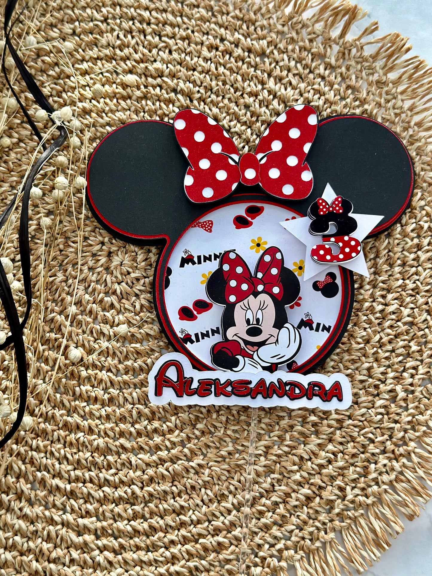 Minnie Mouse cake topper
