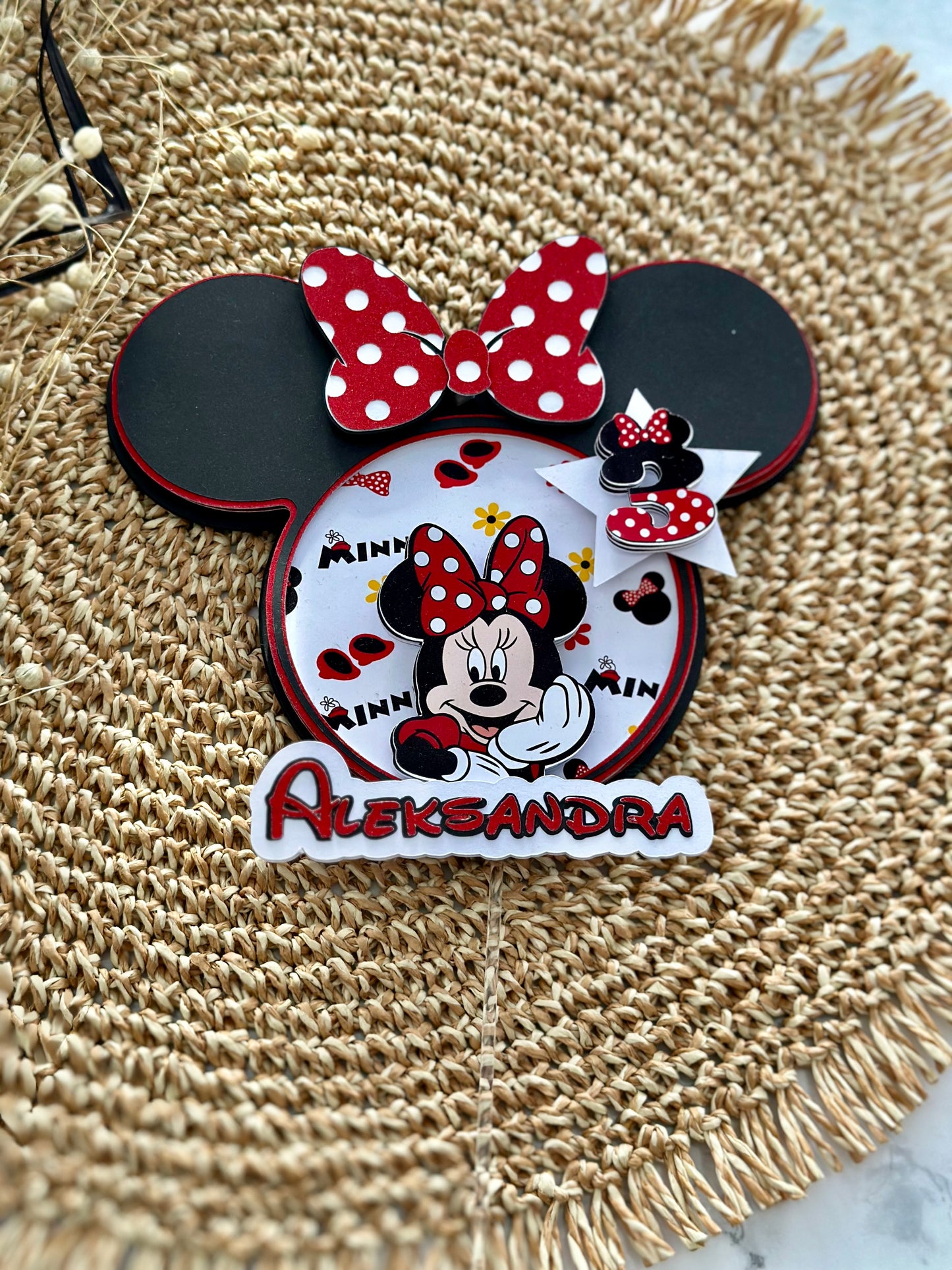 Minnie Mouse cake topper